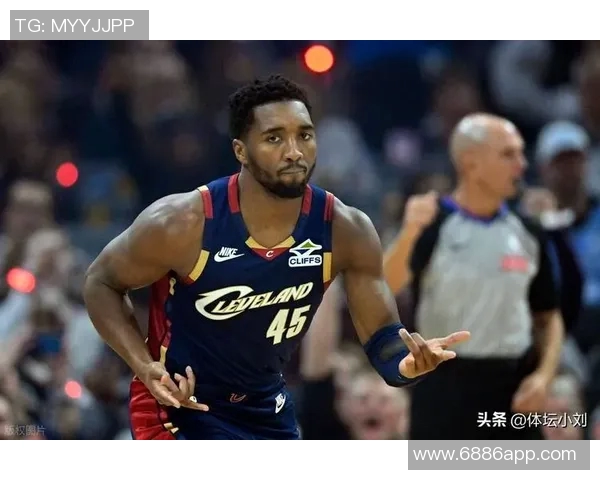 米切尔下半场表现低迷12投仅5中全场仅得15分球队遭遇失利 米切尔下半场表现低迷12投仅5中全场仅得15分球队遭遇失利