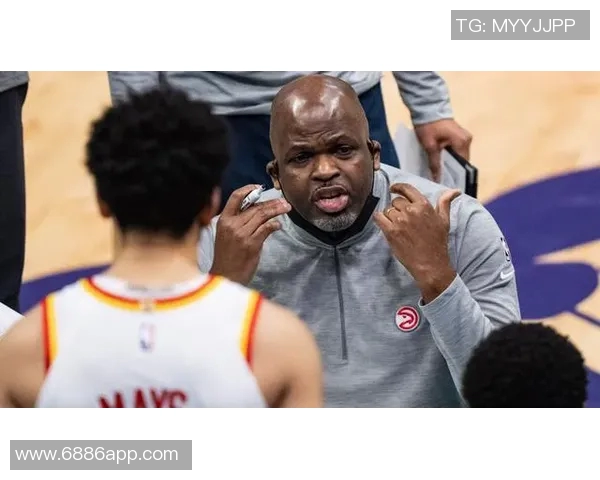 小桥谈球队防守提升秘诀强调沟通与转换进攻的默契配合