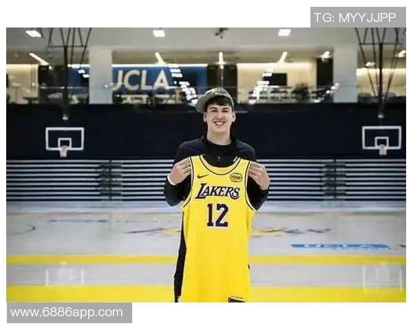 湖人队赛季至今仅有八村塁拉拉维亚和范德彪三人全勤出战九场比赛 湖人队赛季至今仅有八村塁拉拉维亚和范德彪三人全勤出战九场比赛